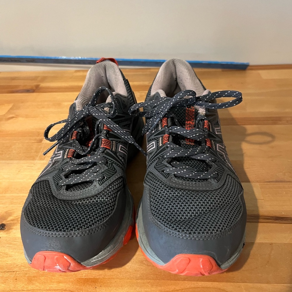 Women’s ASICS Gel-Venture 8 Gray Sneakers size 8-1/2